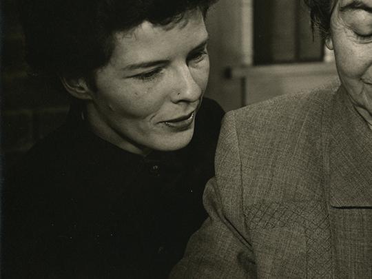 Retrato Gabriela Mistral y Doris Dana